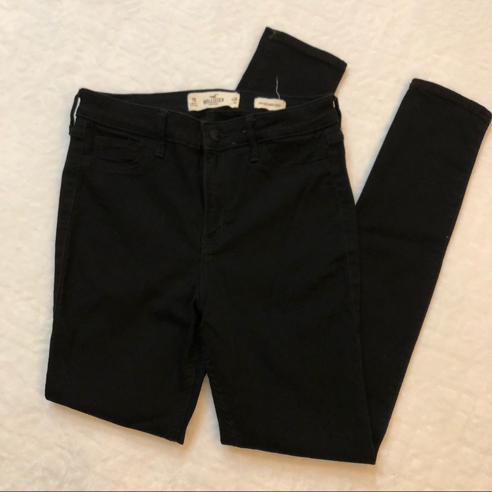 Hollister High-Rise Jeans